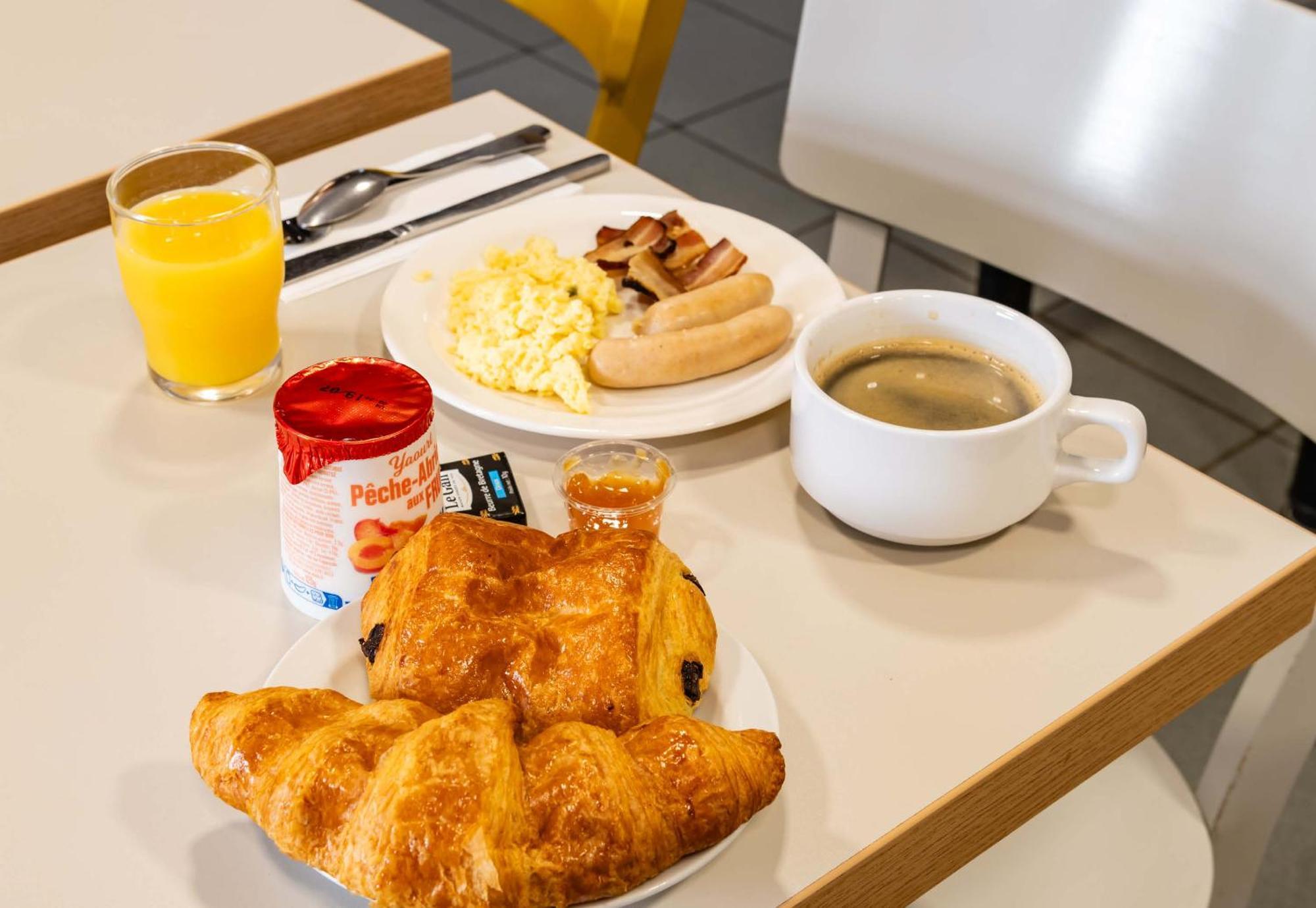 B&B Hotel Grenoble Universite 1 Gières Екстериор снимка