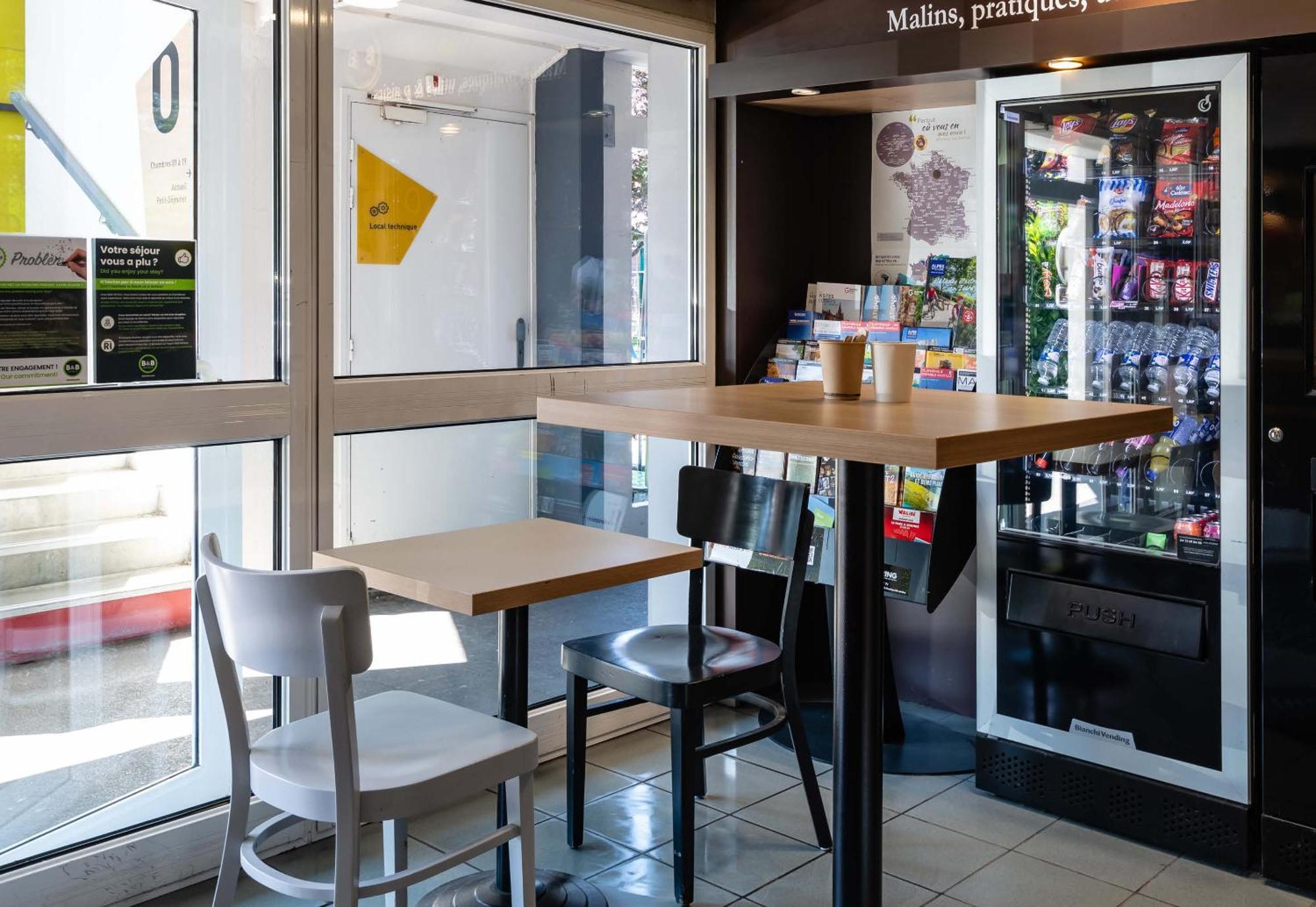 B&B Hotel Grenoble Universite 1 Gières Екстериор снимка