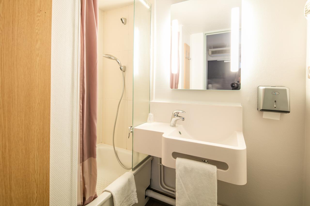 B&B Hotel Grenoble Universite 1 Gières Екстериор снимка