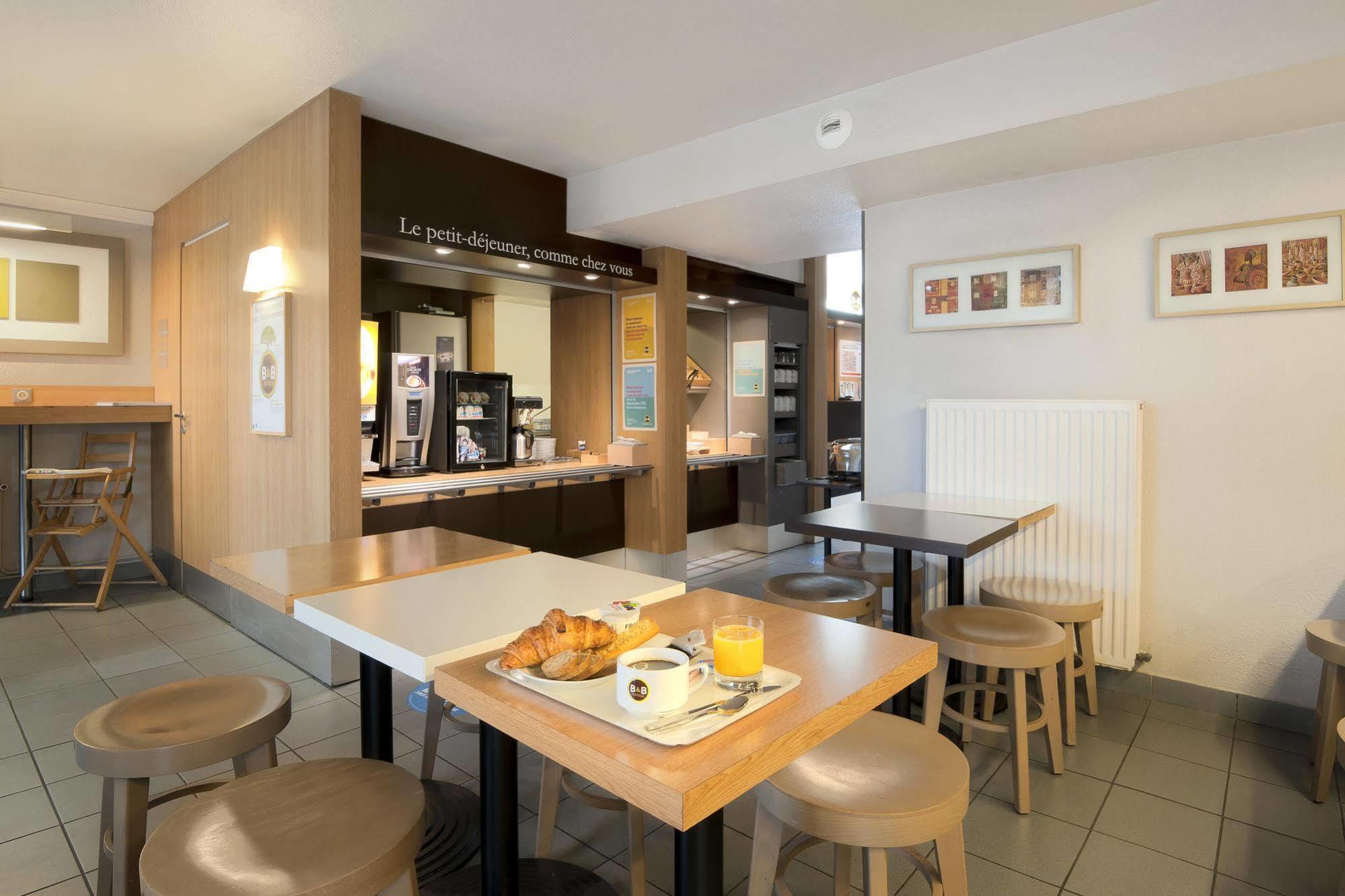 B&B Hotel Grenoble Universite 1 Gières Екстериор снимка