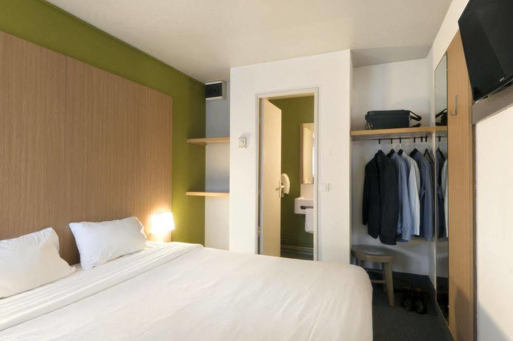 B&B Hotel Grenoble Universite 1 Gières Екстериор снимка